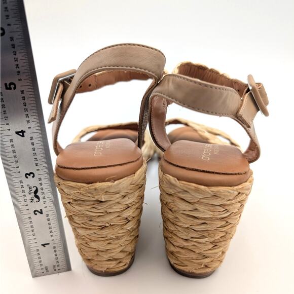 Andre Assous Milena Wedge Sandal Open Toe Women's Natural Size US6.5 EU37 - Picture 4 of 12